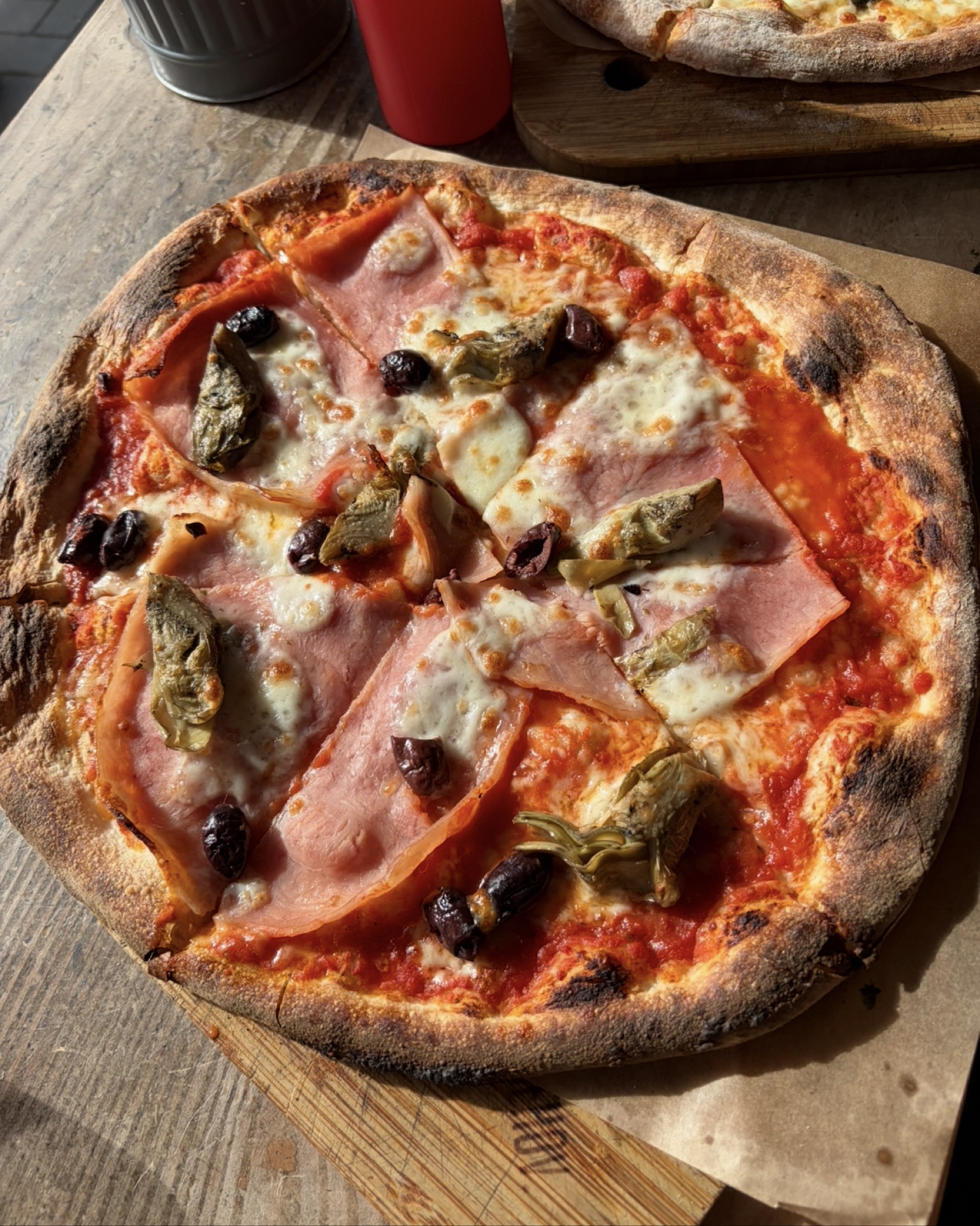 Billede fra anmeldelsen af BEHOV Pizza Rentemestervej